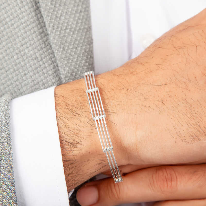 Men’s Silver Link Bracelet image 1